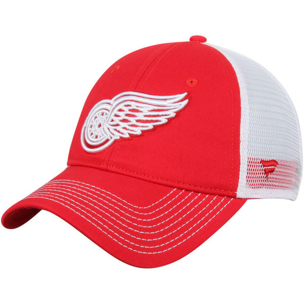 FANATICS Core Trucker Hat