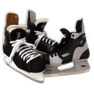 POND SKATES 39.99- SR